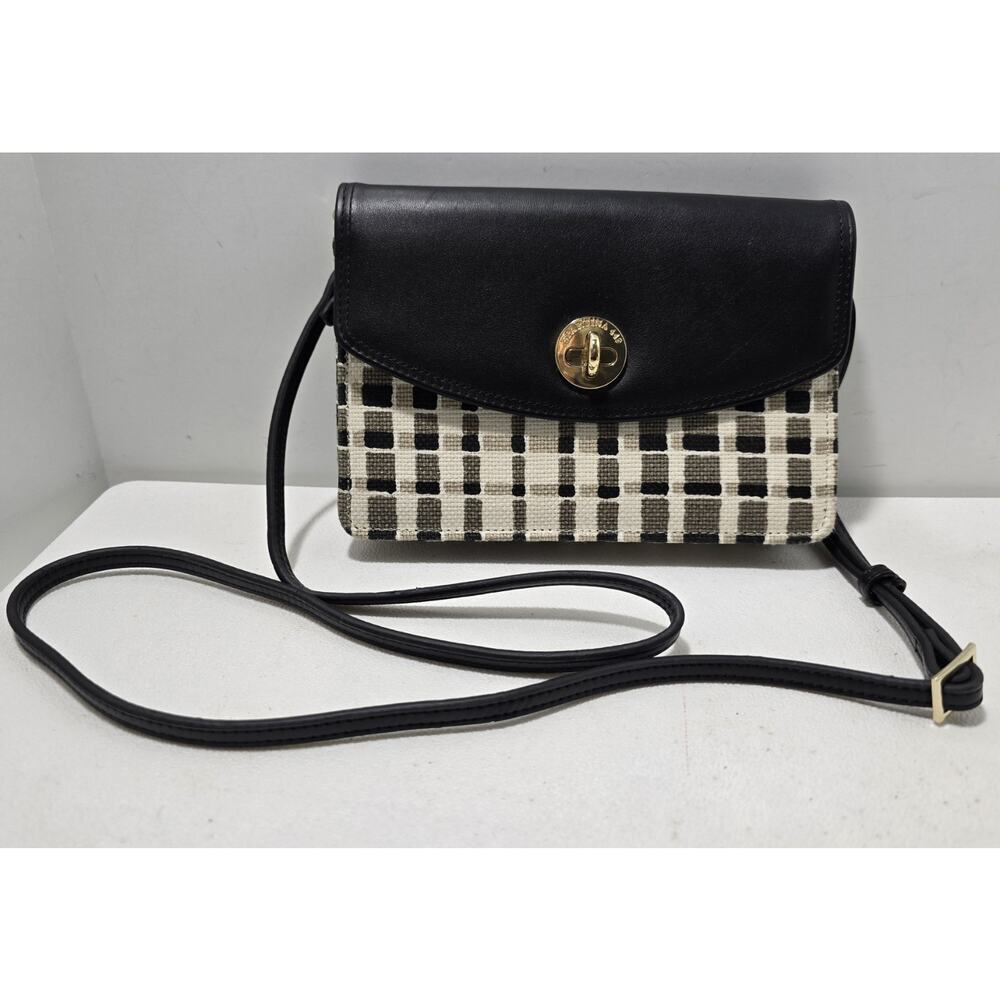 Spartina 449 Calhoun Crossbody Purse Outside Phone Pocket Turnlock Close